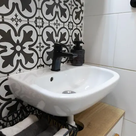 Nest - Quiet & Cozy Near The Centre Apartment