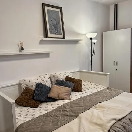 Apartment Nest - Quiet & Cozy Near The Centre